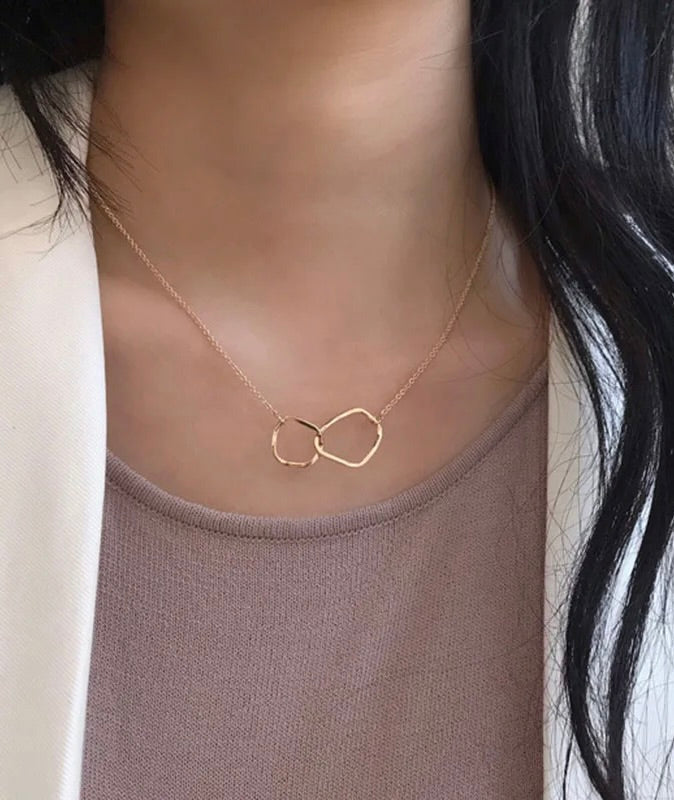 Paralella Necklace