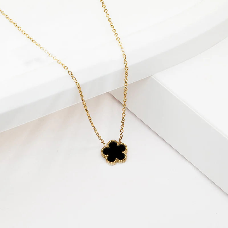 Clovera Necklace